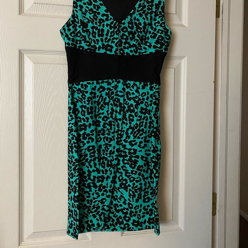 Dress - Picture 2 of 3